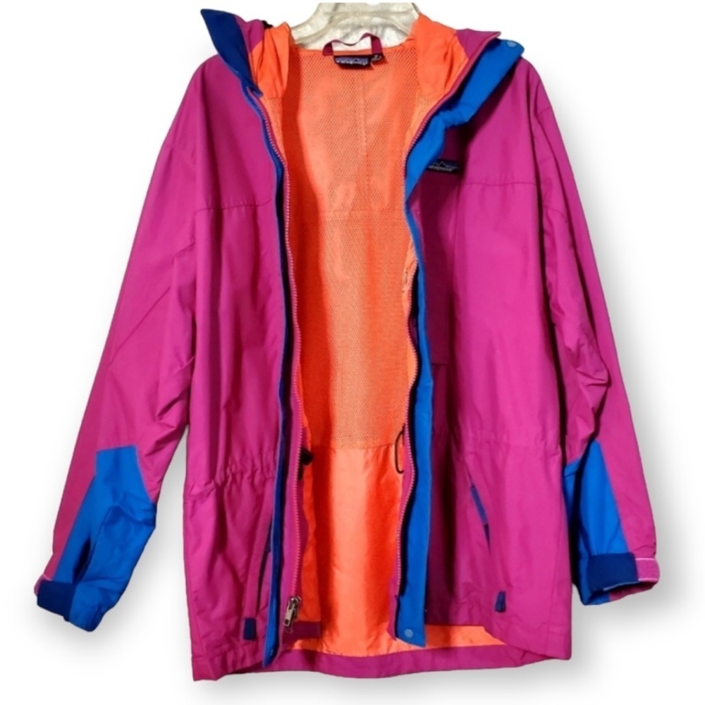 Patagonia Women's Magenta Jacket with Blue & Orange Accents - Picture 15 of 16